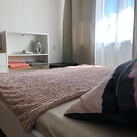 Butas Klaipedos Centre Prie Upes كلابيدا